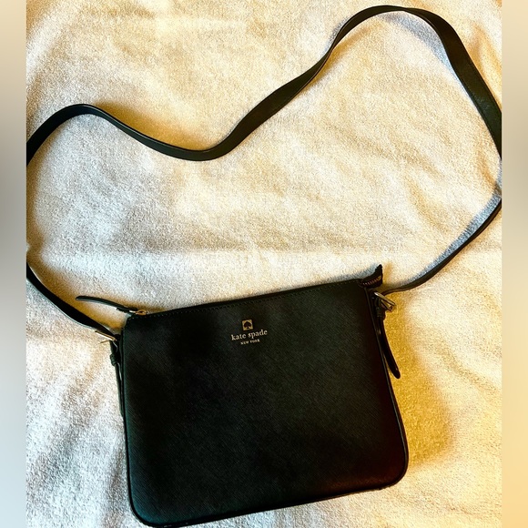 Authentic Kate Spade Crossbody Bag - Picture 1 of 6